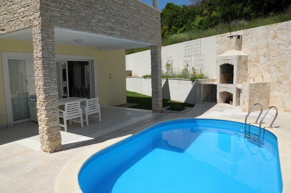 House Sunny Rock Baska Villa Exteriör bild